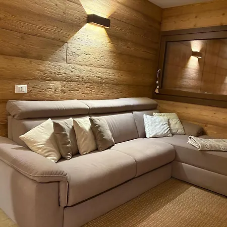 Апартаменти I Dadi Cielo Alto Cir Vda Valtournenche 0446 *